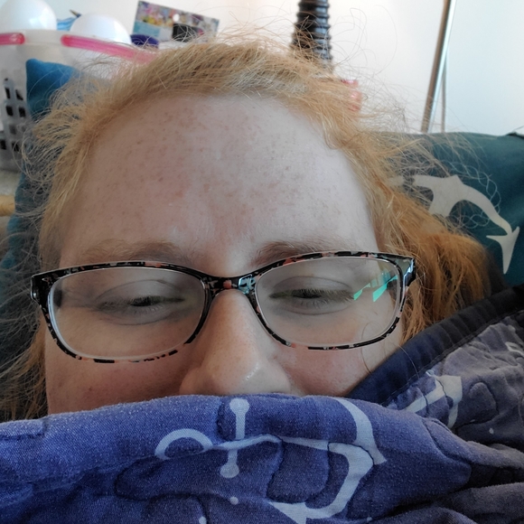 Meet your Posher, Hollie chris - Picture 2 of 2